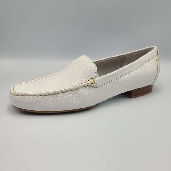 🌟 Talbots women’s flat loafer shoes size 8 Brand new - Picture 2 of 7